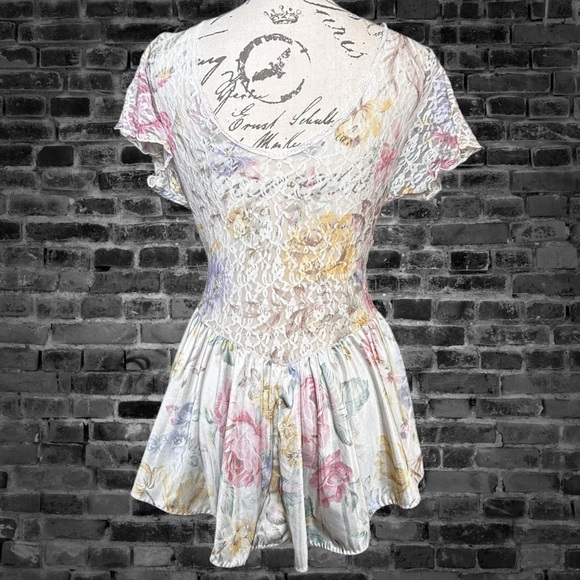 Vintage Vandemere Lingerie - Picture 2 of 4